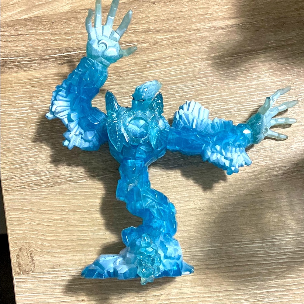 1997 Toy Biz X-Men Water Wars Ultimate Iceman Action Figure